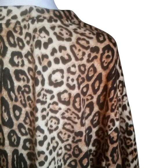 Umgee Leopard Animal Print Boxy Roll Sleeve Oversized T Shirt Size Medium - Picture 5 of 6